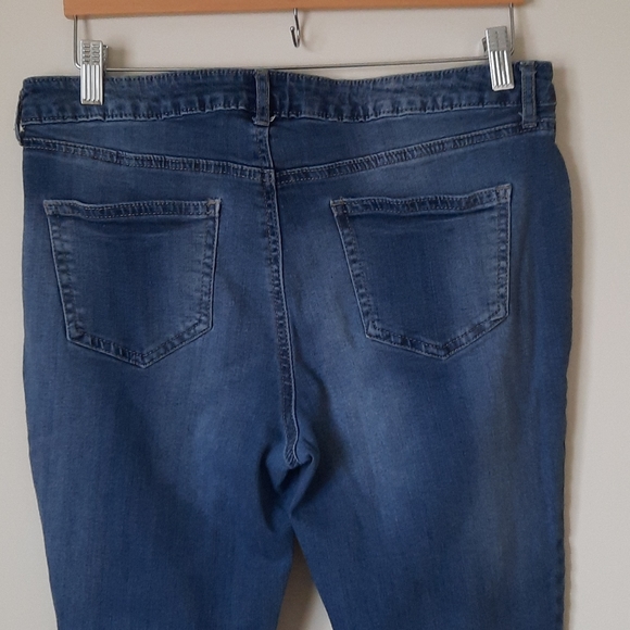 Faded Glory Ankle Jeans - Picture 4 of 10